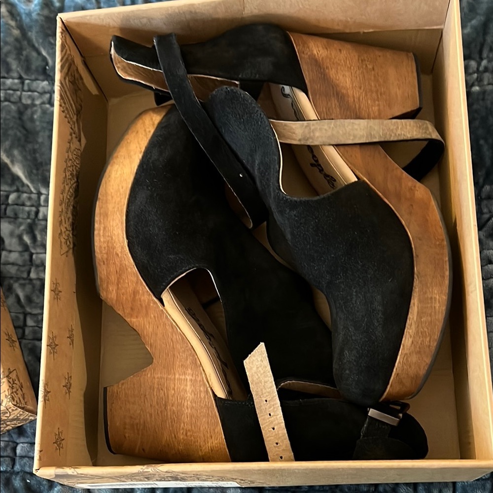 Free People Black and Tan Women's Platform Shoes